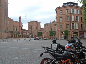 voyage-moto-france-motorcycle-tour-tarn-albi-w-1