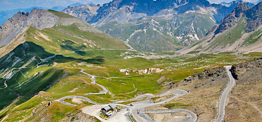 Voyage Moto Alpes grande route France big alpine road accueil
